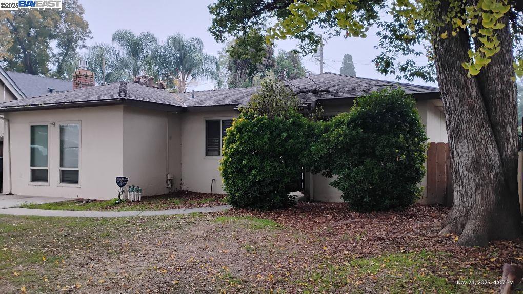 3284 E Pine Ave, Fresno, CA 93703