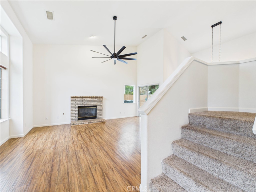 10781 N Windham Bay Cir, Fresno, CA 93730