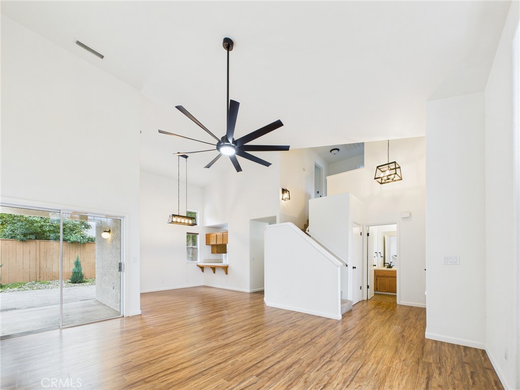 10781 N Windham Bay Cir, Fresno, CA 93730