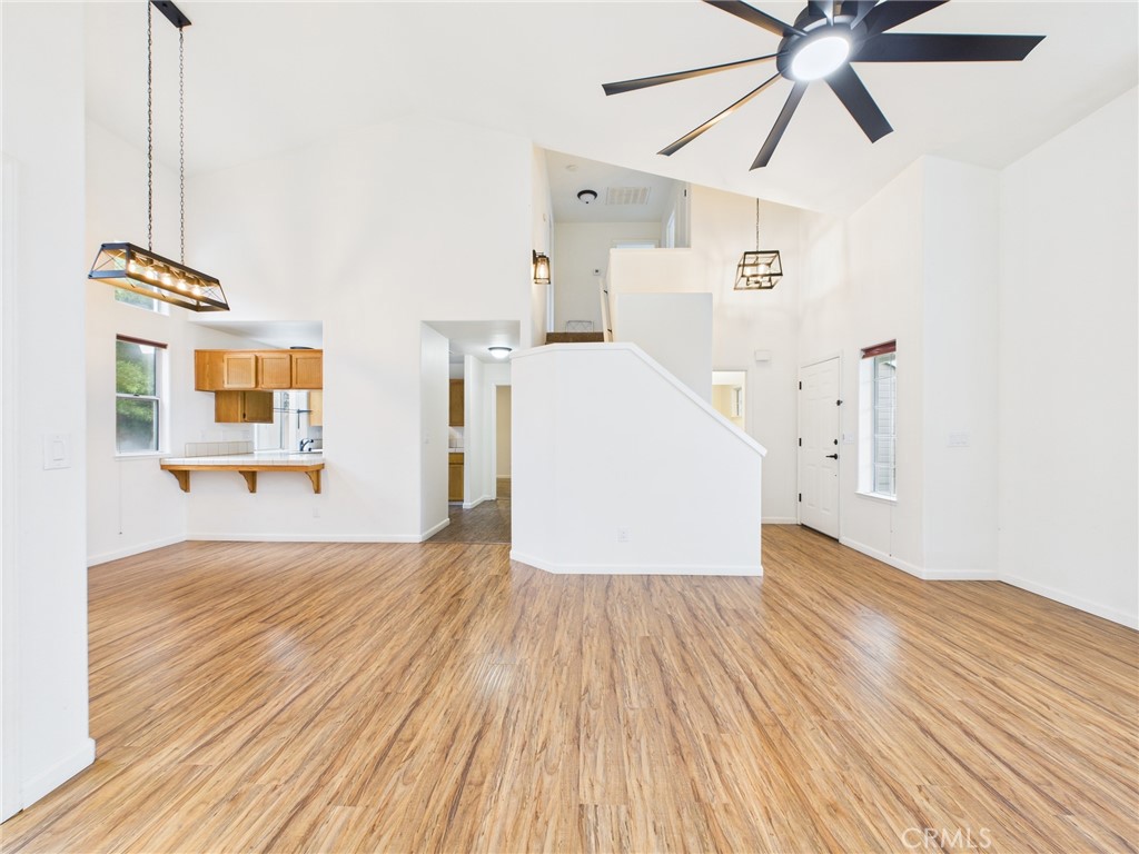 10781 N Windham Bay Cir, Fresno, CA 93730