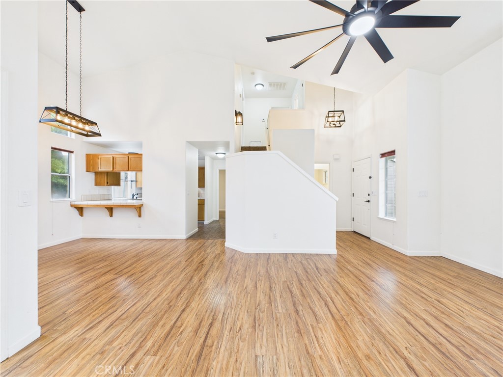 10781 N Windham Bay Cir, Fresno, CA 93730