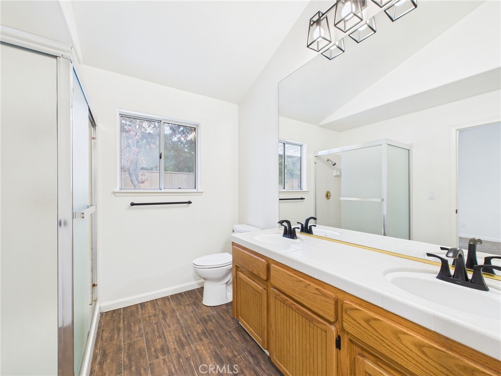 10781 N Windham Bay Cir, Fresno, CA 93730