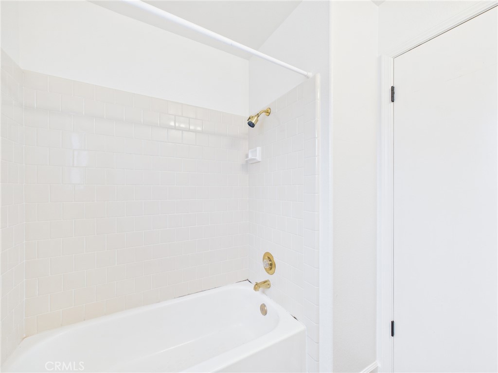 10781 N Windham Bay Cir, Fresno, CA 93730