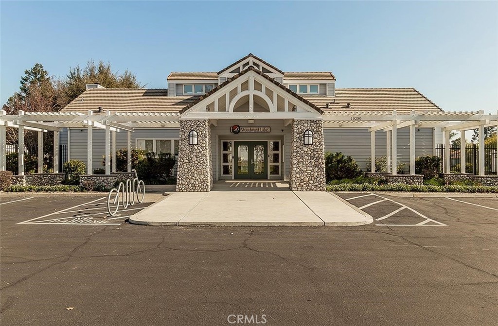 10781 N Windham Bay Cir, Fresno, CA 93730