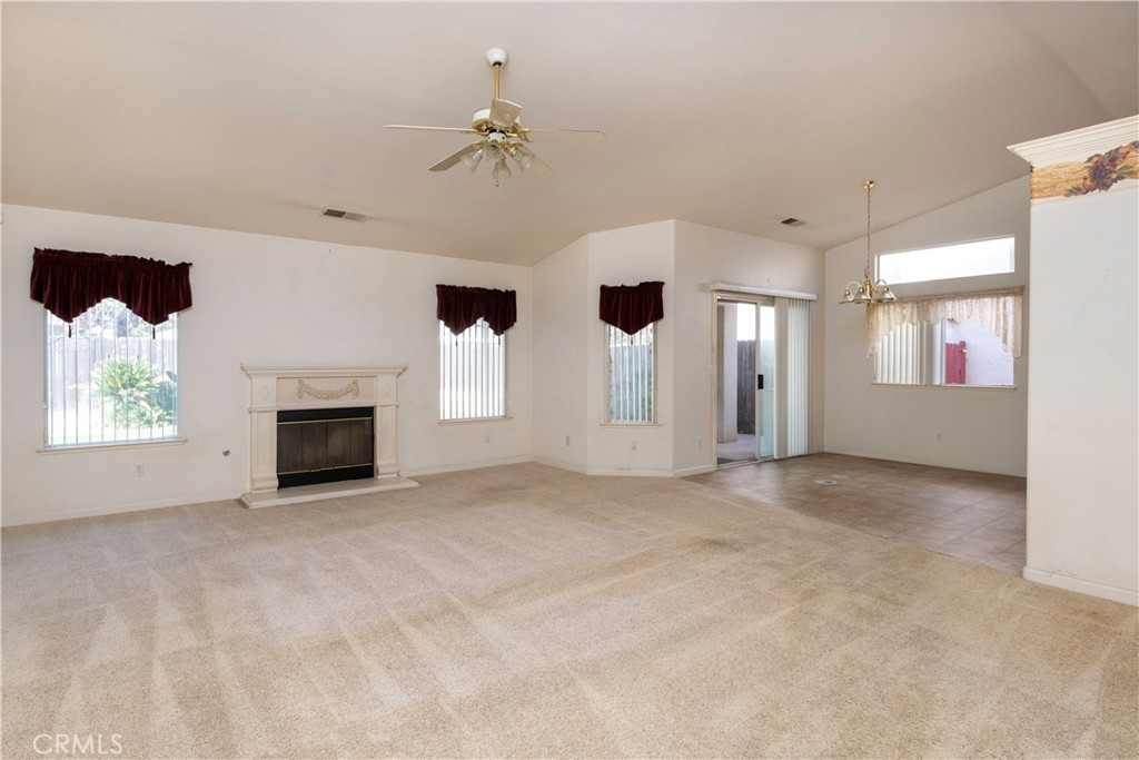 4514 W Oswego, Fresno, CA 93722