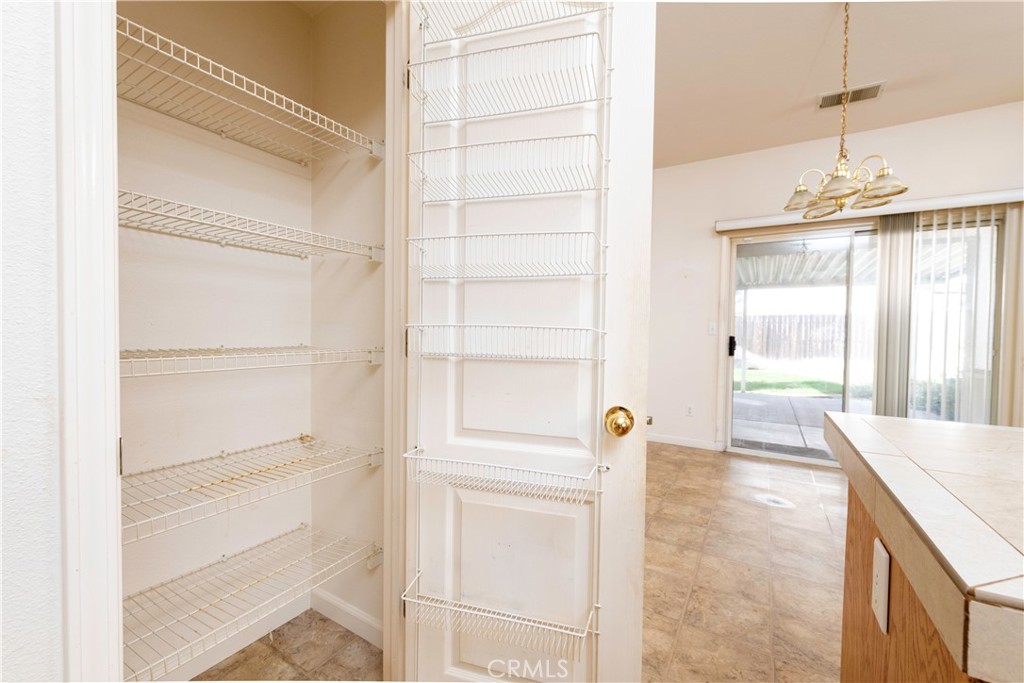 4514 W Oswego, Fresno, CA 93722