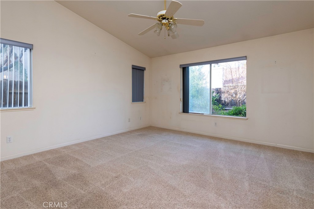 4514 W Oswego, Fresno, CA 93722