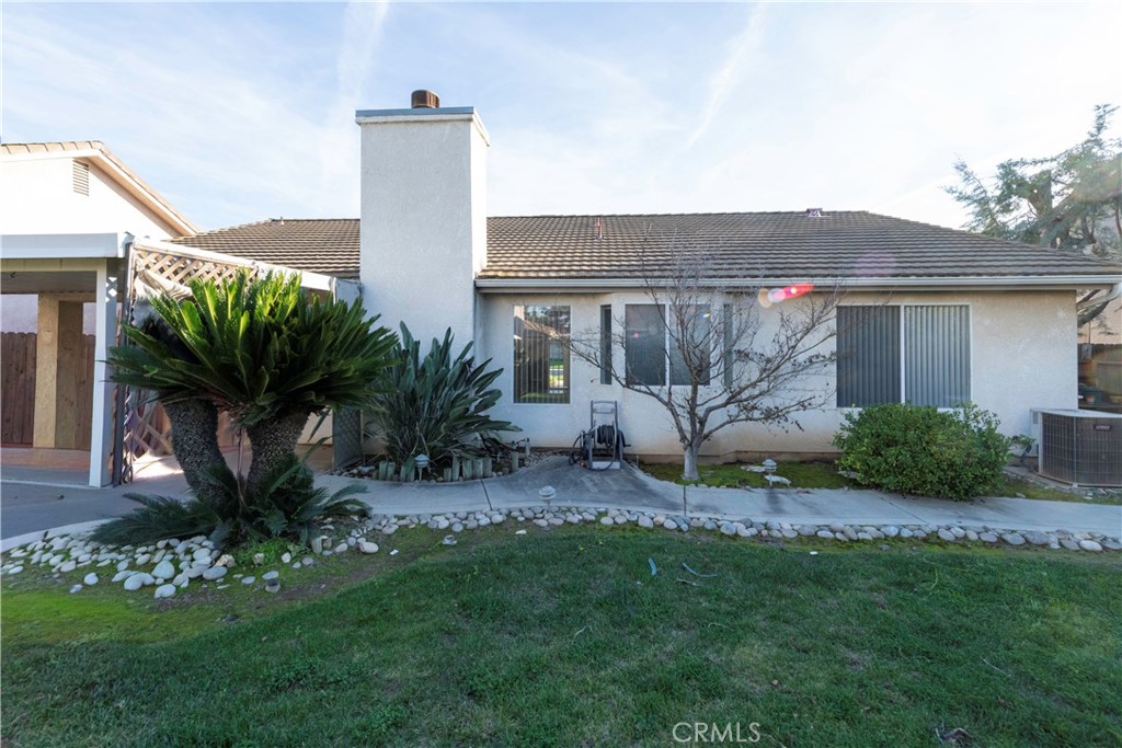 4514 W Oswego, Fresno, CA 93722