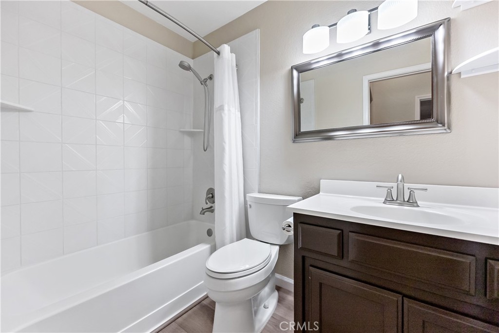 2168 E Powers, Fresno, CA 93720