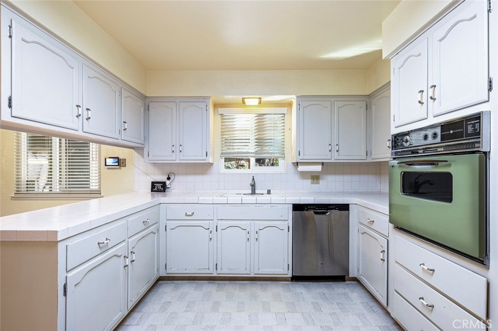 6647 N Anna St, Fresno, CA 93710