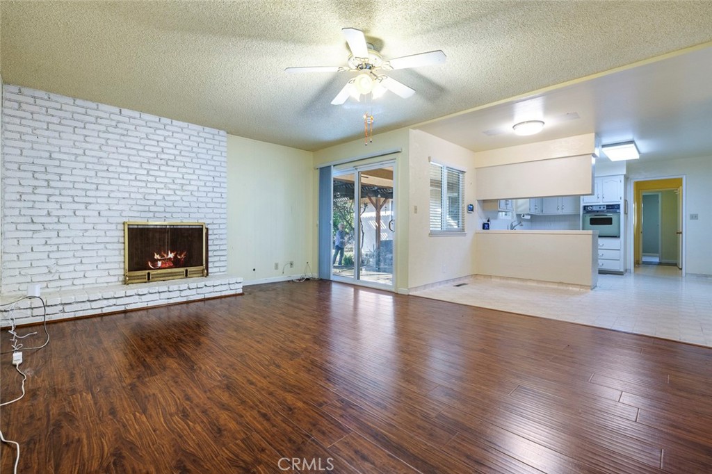 6647 N Anna St, Fresno, CA 93710