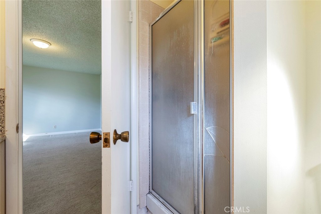 6647 N Anna St, Fresno, CA 93710