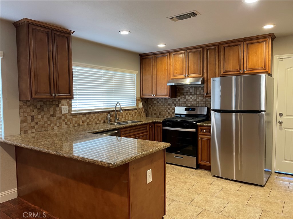 2538 N Thorne, Fresno, CA 93704