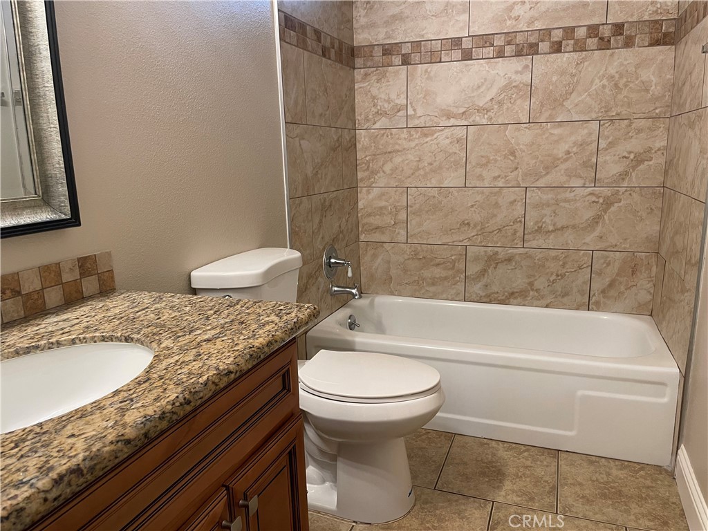 2538 N Thorne, Fresno, CA 93704