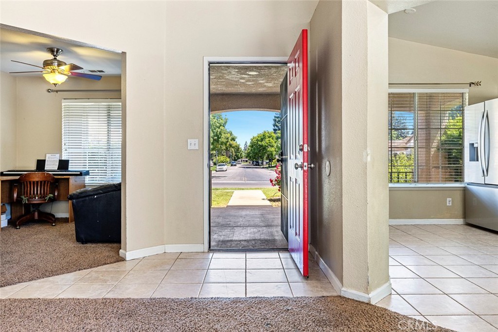 7649 N Baird, Fresno, CA 93720