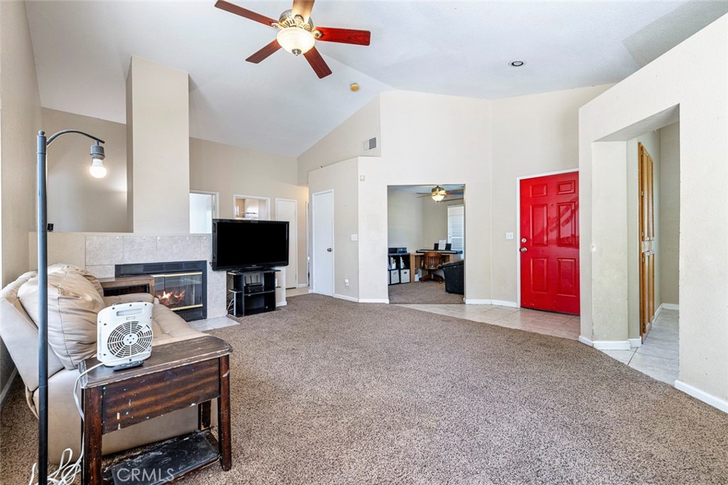 7649 N Baird, Fresno, CA 93720