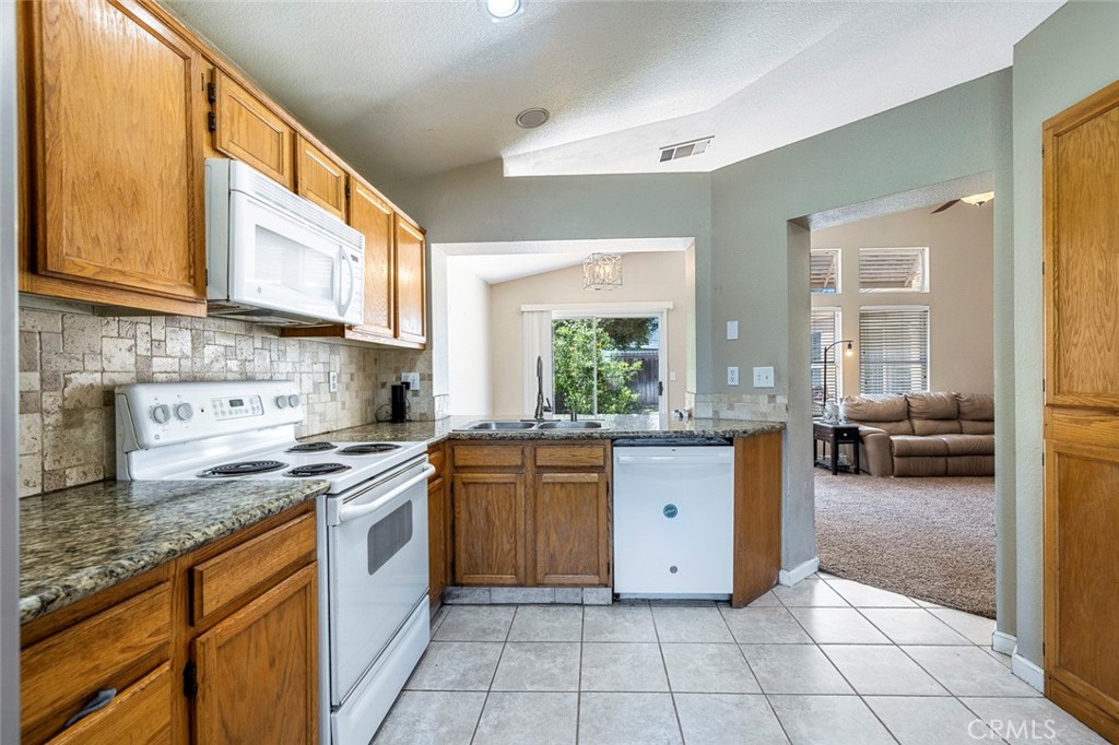 7649 N Baird, Fresno, CA 93720