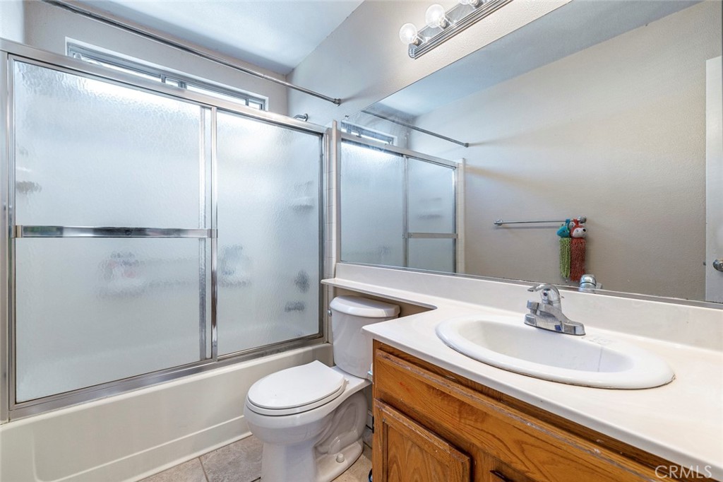 7649 N Baird, Fresno, CA 93720