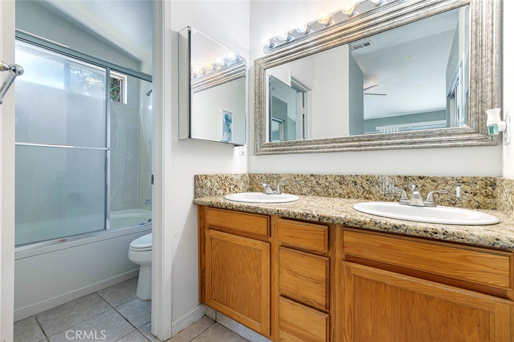 7649 N Baird, Fresno, CA 93720