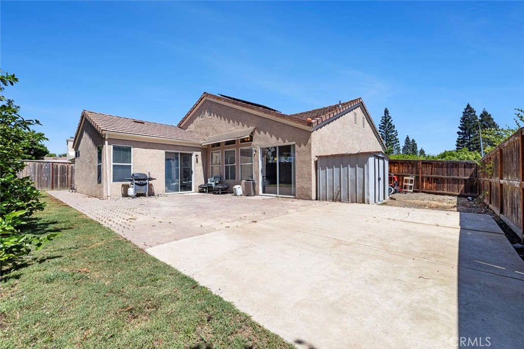 7649 N Baird, Fresno, CA 93720