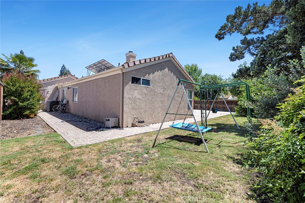 7649 N Baird, Fresno, CA 93720