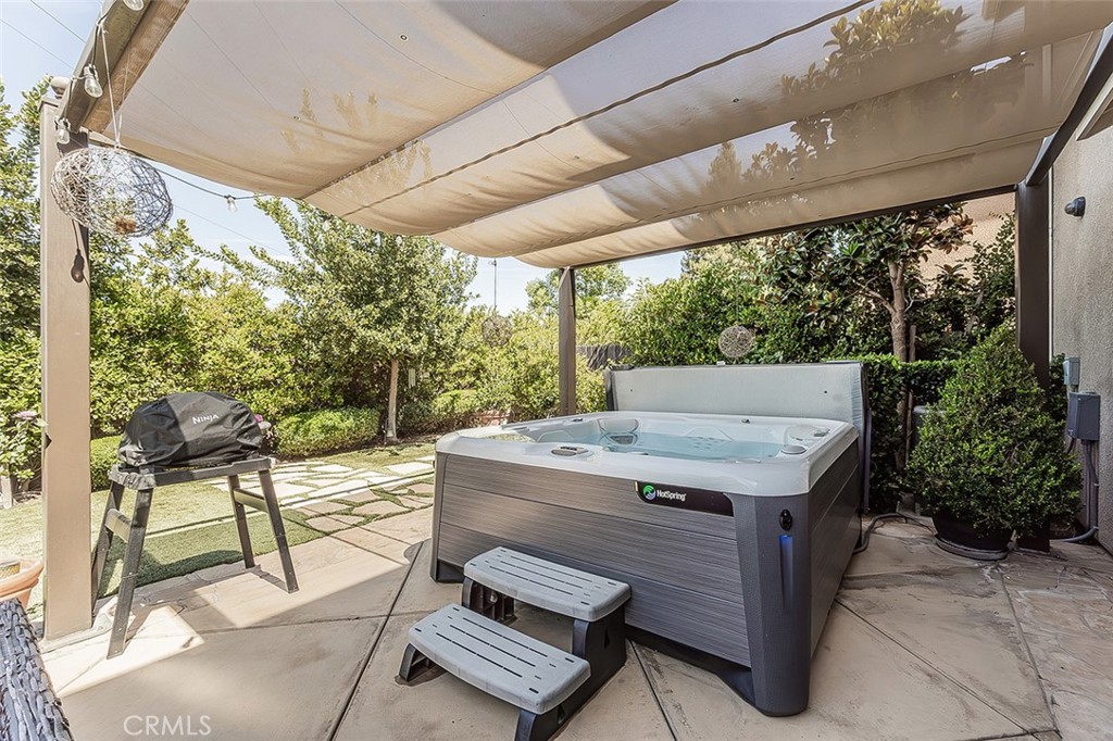 7049 N Cedar Hill, Fresno, CA 93722