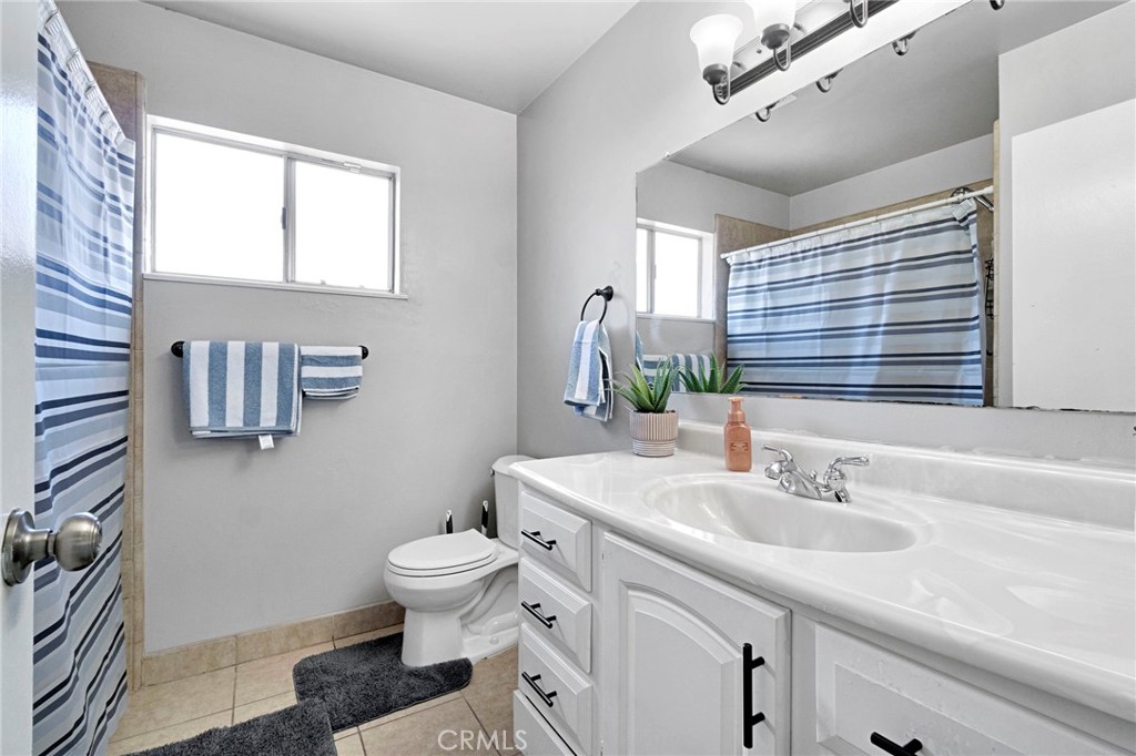 5761 N Callisch, Fresno, CA 93710