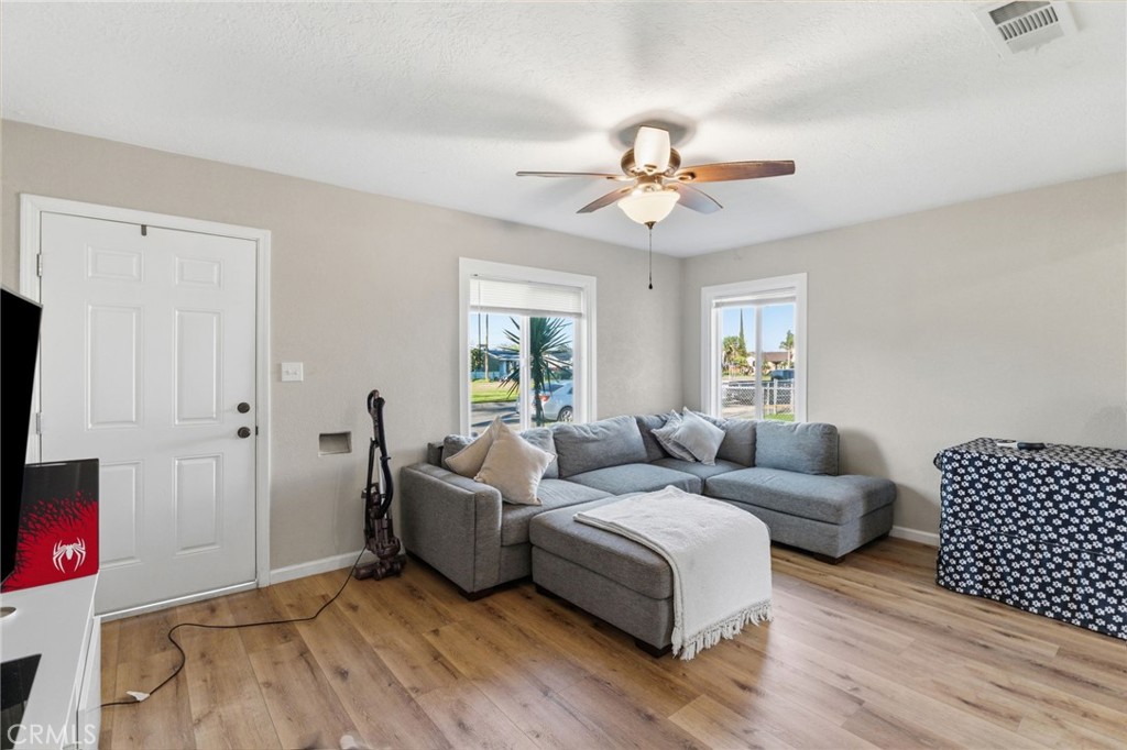 4530 E Mckenzie, Fresno, CA 93702