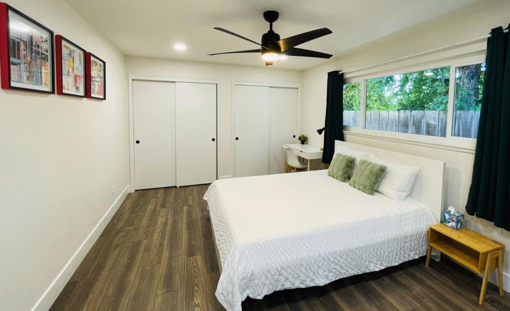 725 W Rialto Ave, Fresno, CA 93705