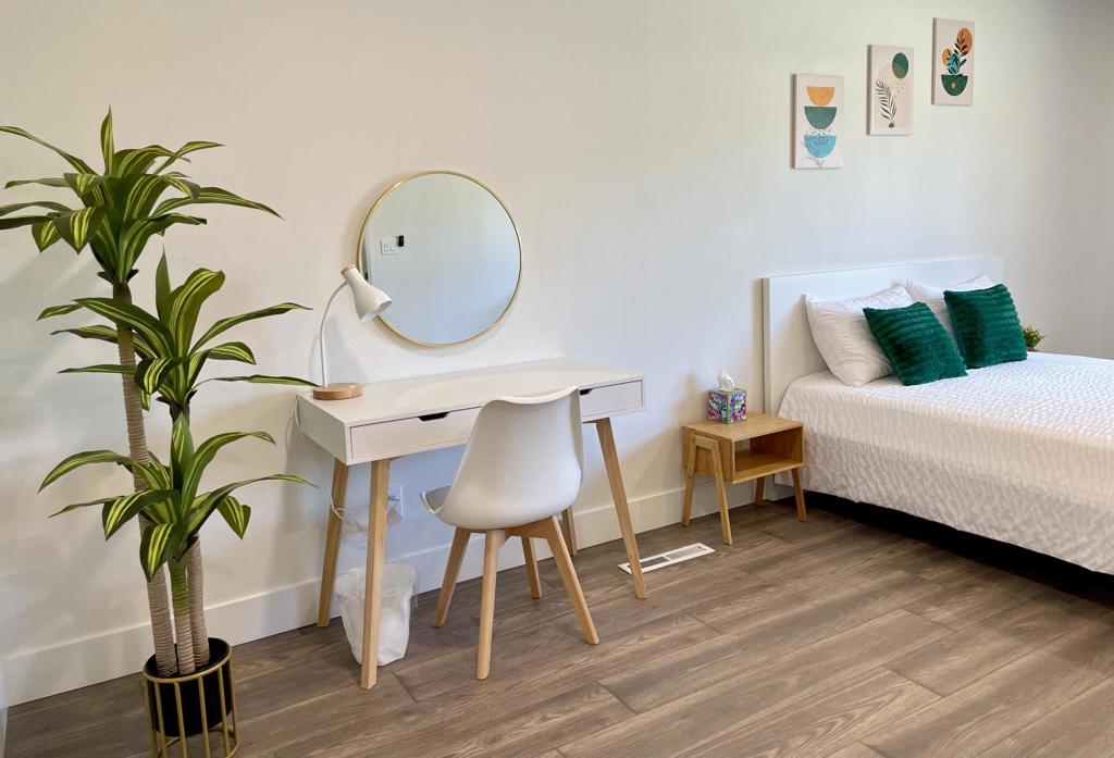 725 W Rialto Ave, Fresno, CA 93705