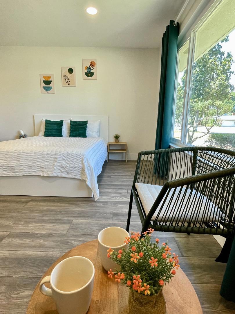 725 W Rialto Ave, Fresno, CA 93705