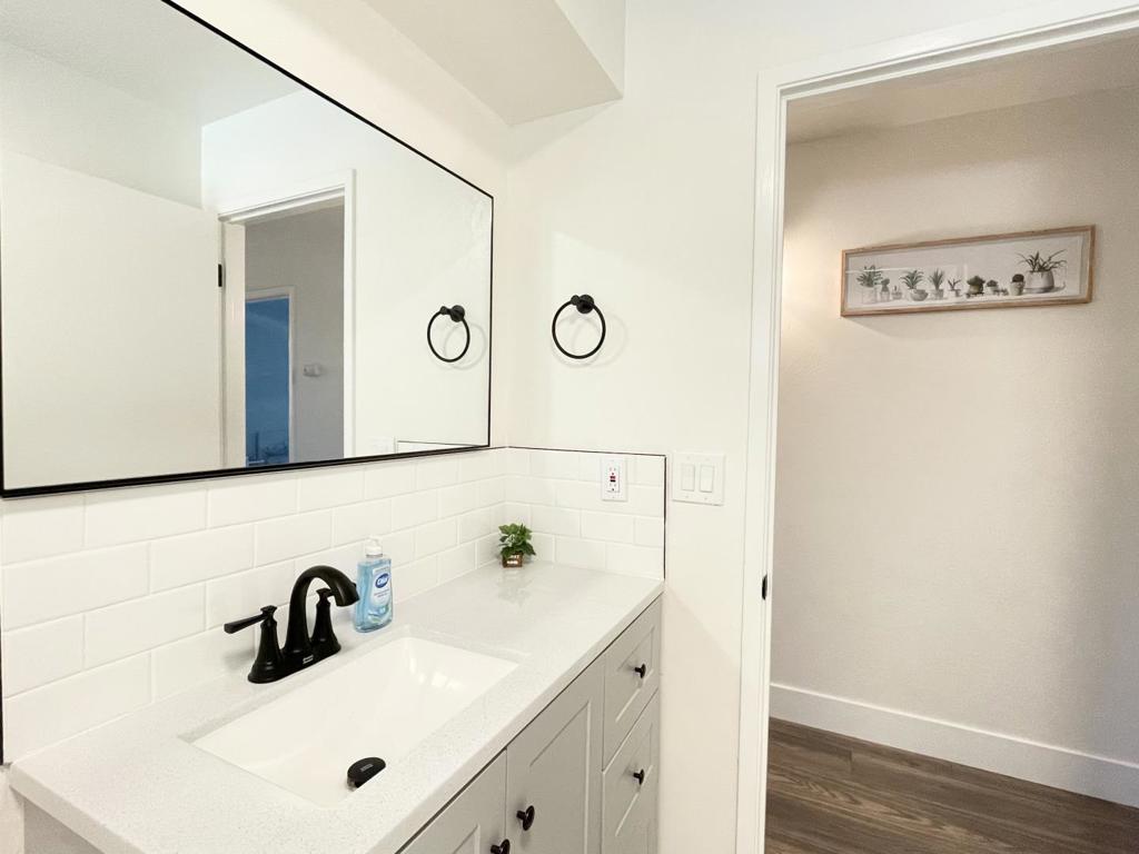 725 W Rialto Ave, Fresno, CA 93705