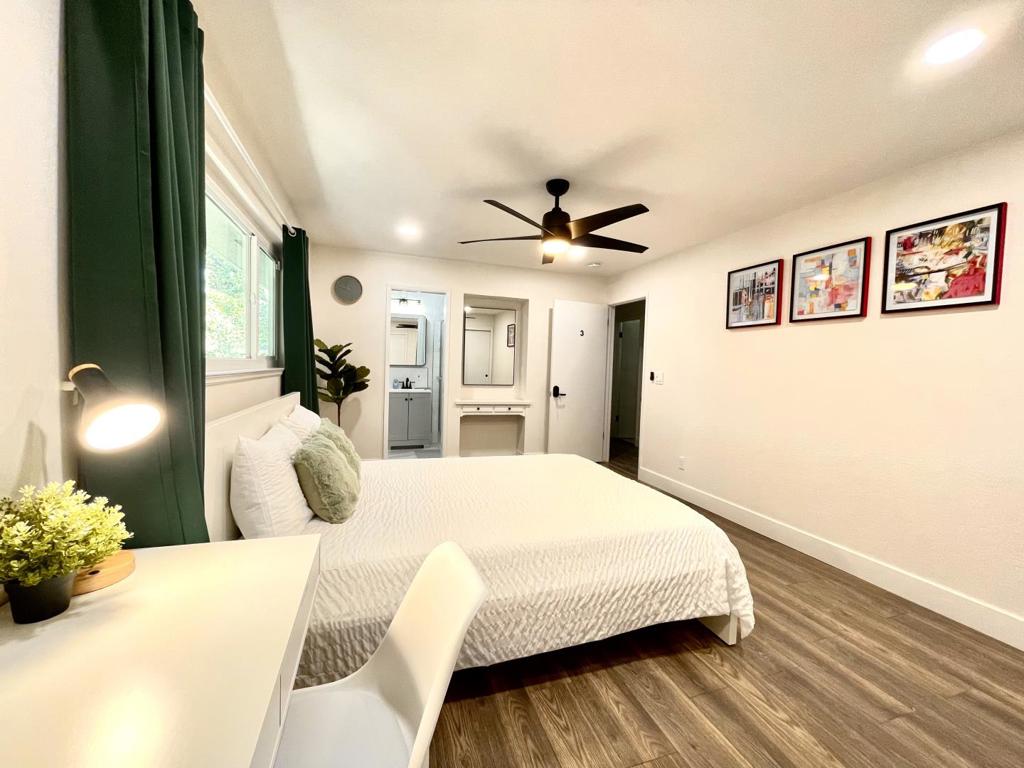 725 W Rialto Ave, Fresno, CA 93705