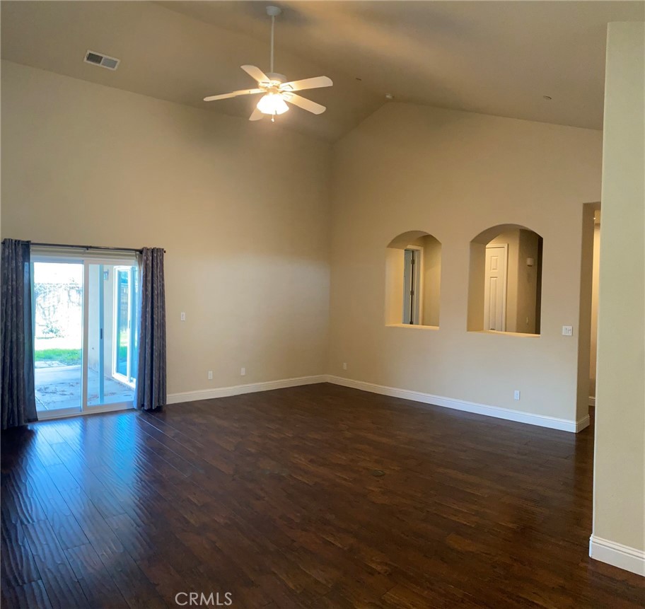 7911 N Fine, Fresno, CA 93720