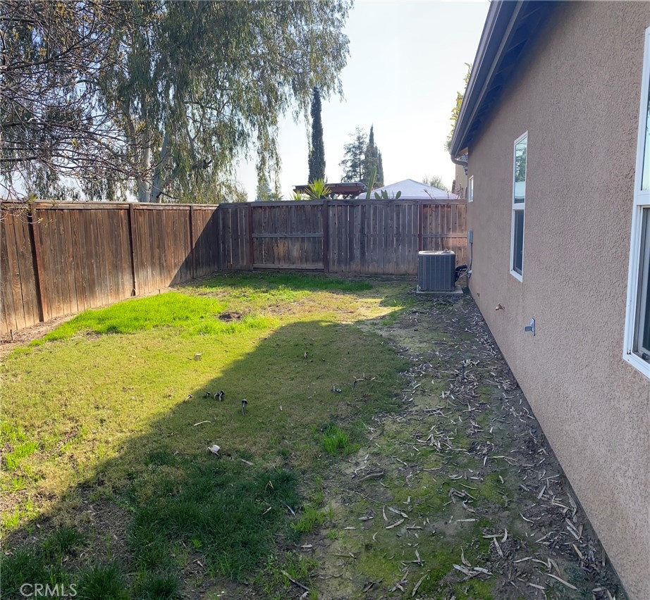 7911 N Fine, Fresno, CA 93720
