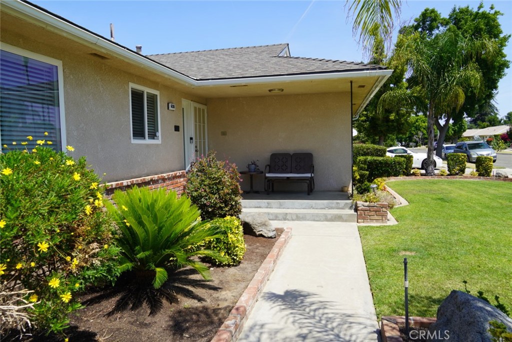 6281 N 9th, Fresno, CA 93710