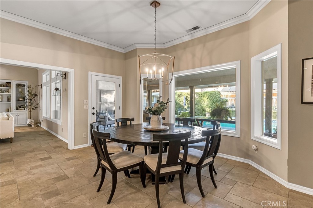 906 E Sutton, Fresno, CA 93720