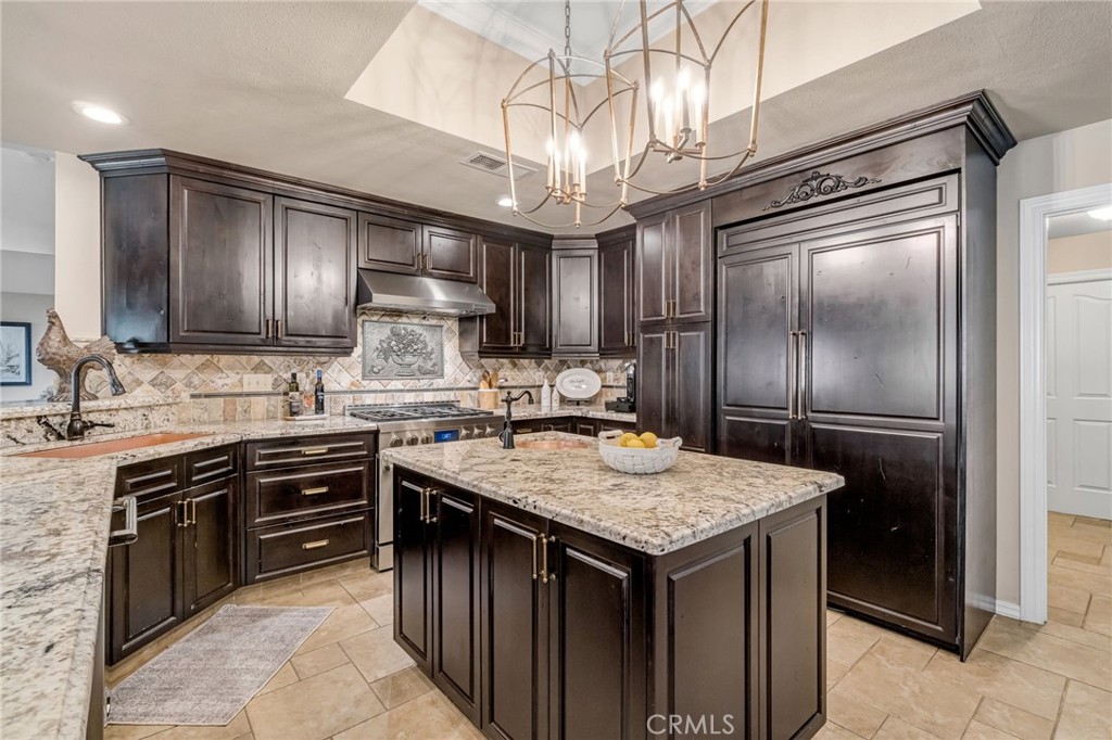 906 E Sutton, Fresno, CA 93720