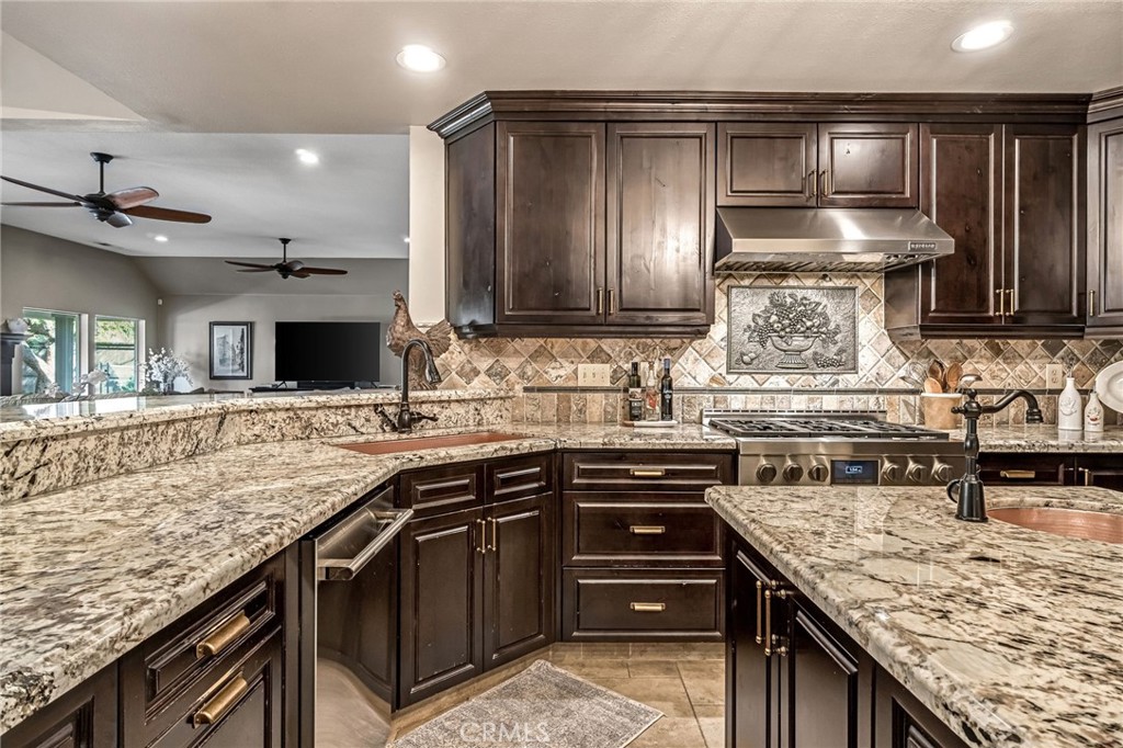 906 E Sutton, Fresno, CA 93720