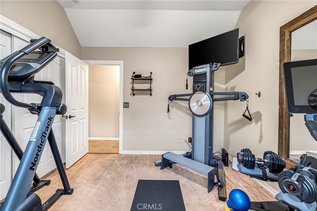 906 E Sutton, Fresno, CA 93720