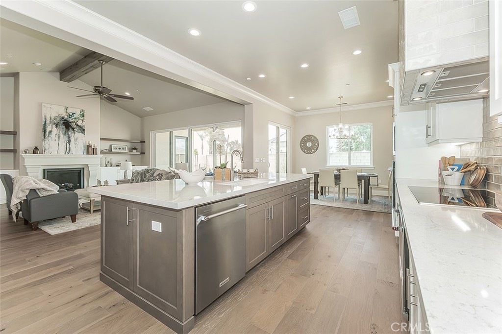 11421 N Live Oak Dr, Fresno, CA 93730