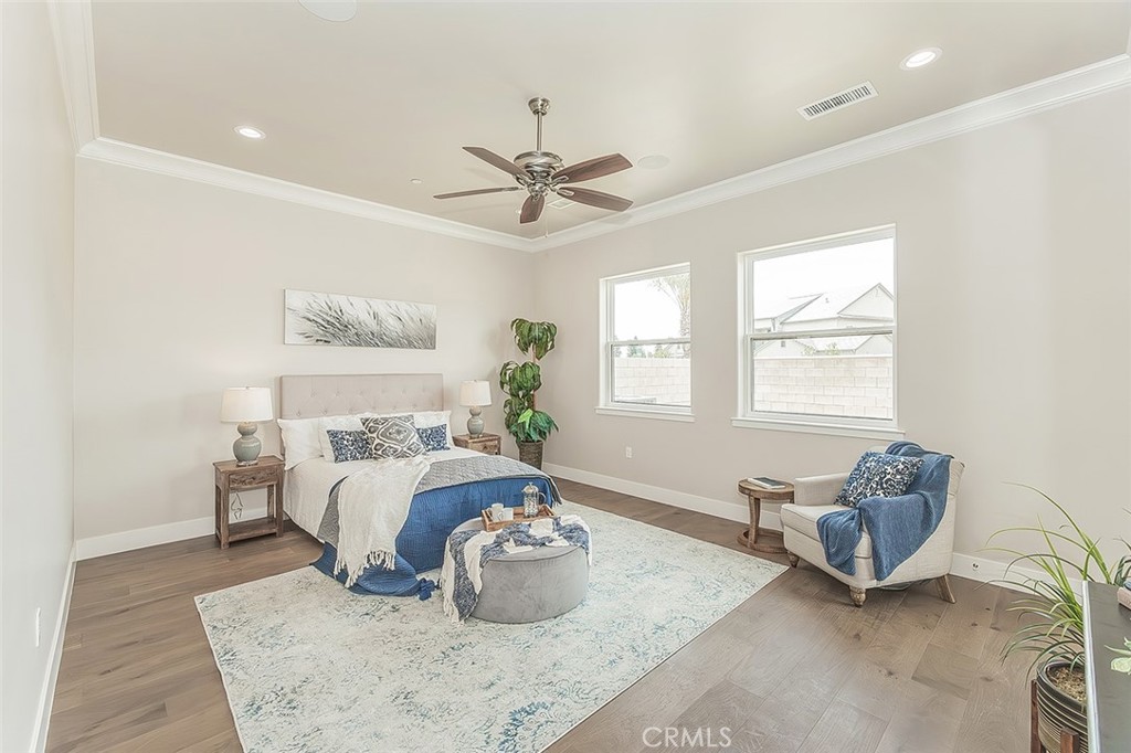 11421 N Live Oak Dr, Fresno, CA 93730