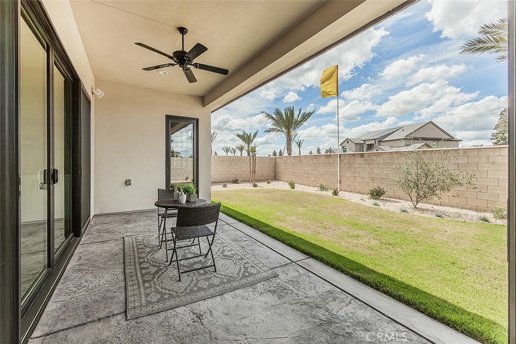 11421 N Live Oak Dr, Fresno, CA 93730