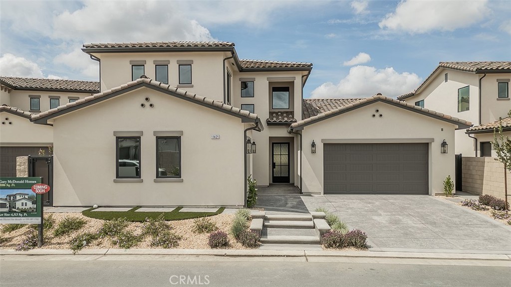 11421 N Live Oak Dr, Fresno, CA 93730