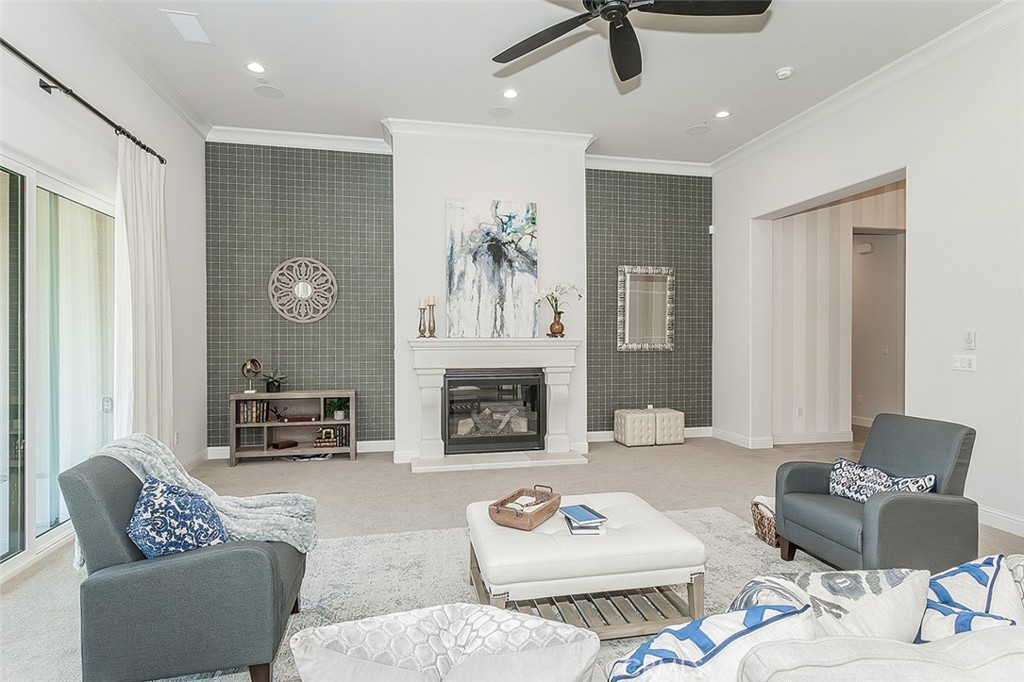 11609 N Sandy Par, Fresno, CA 93730