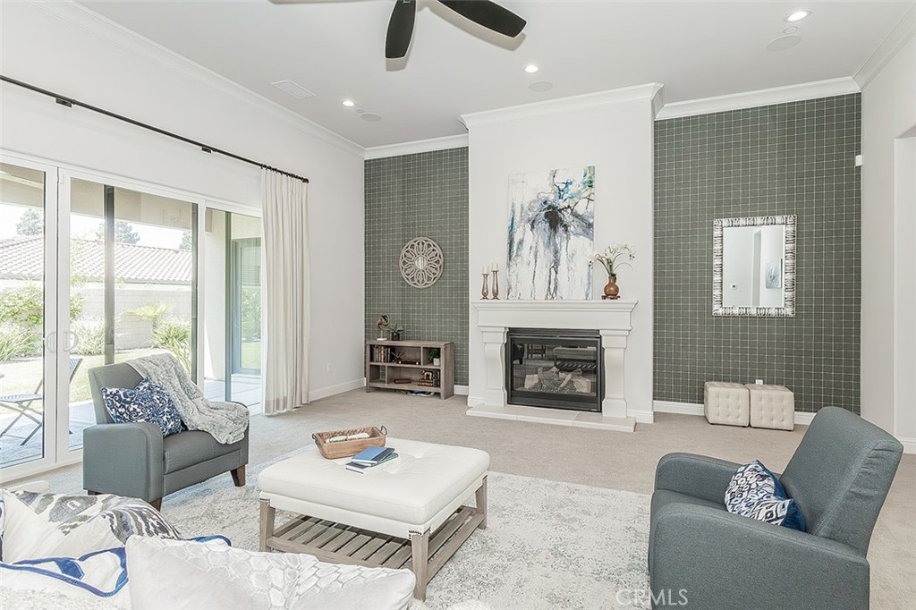 11609 N Sandy Par, Fresno, CA 93730