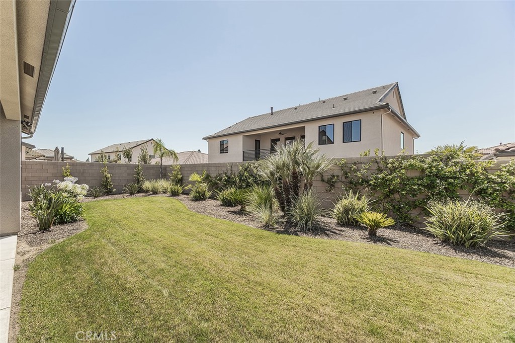 11609 N Sandy Par, Fresno, CA 93730