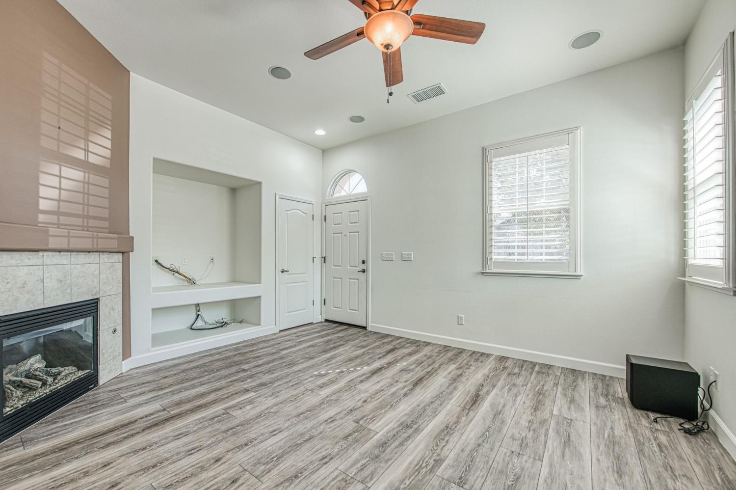 3623 W Black Walnut Ln, Fresno, CA 93711