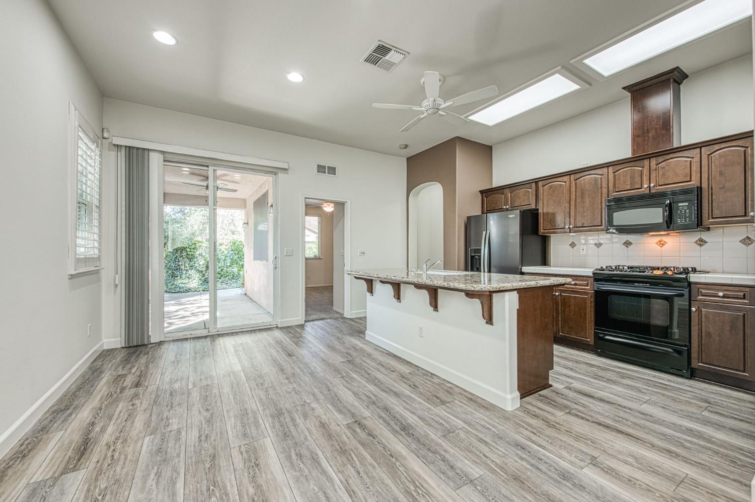 3623 W Black Walnut Ln, Fresno, CA 93711