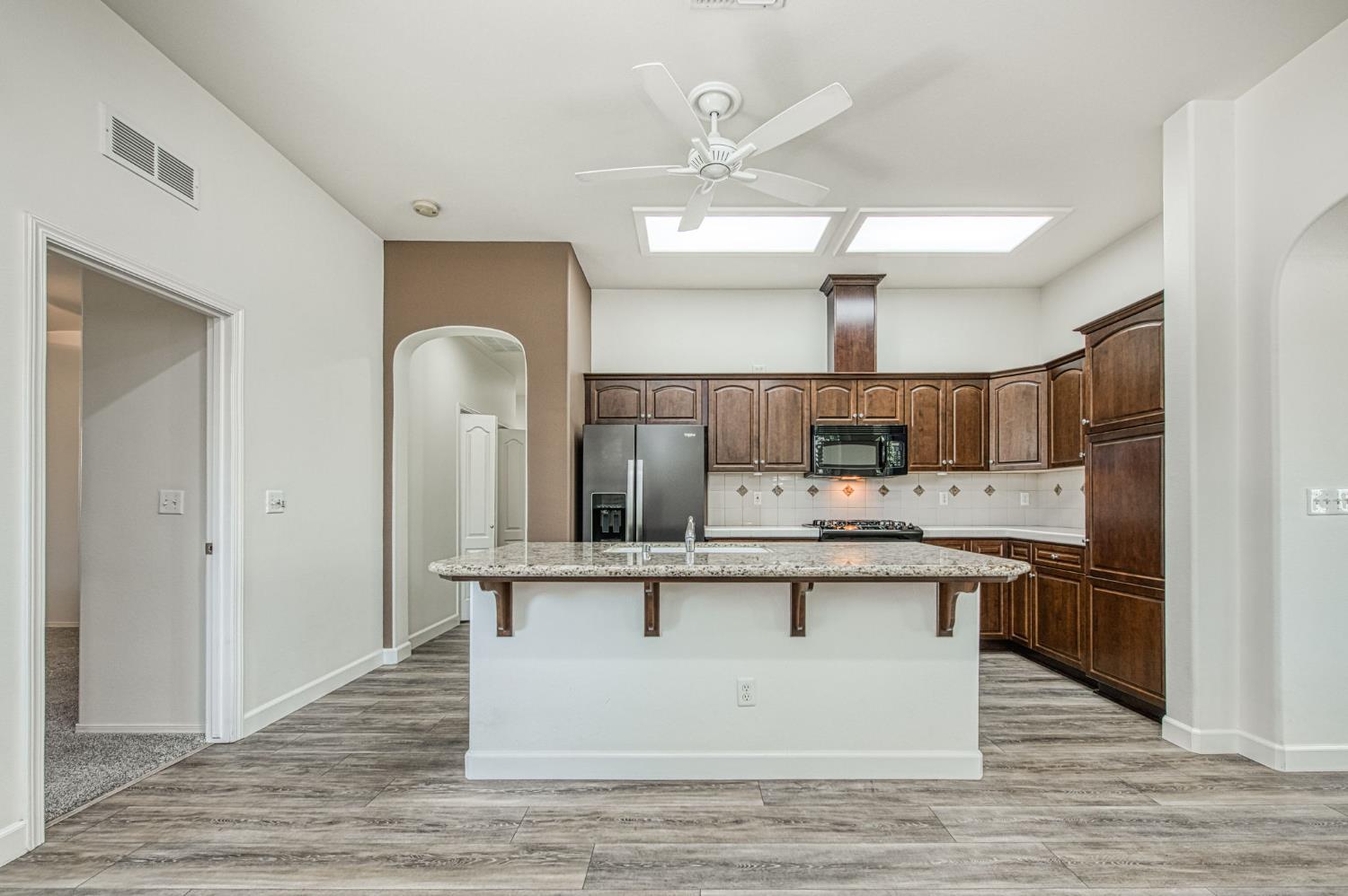 3623 W Black Walnut Ln, Fresno, CA 93711